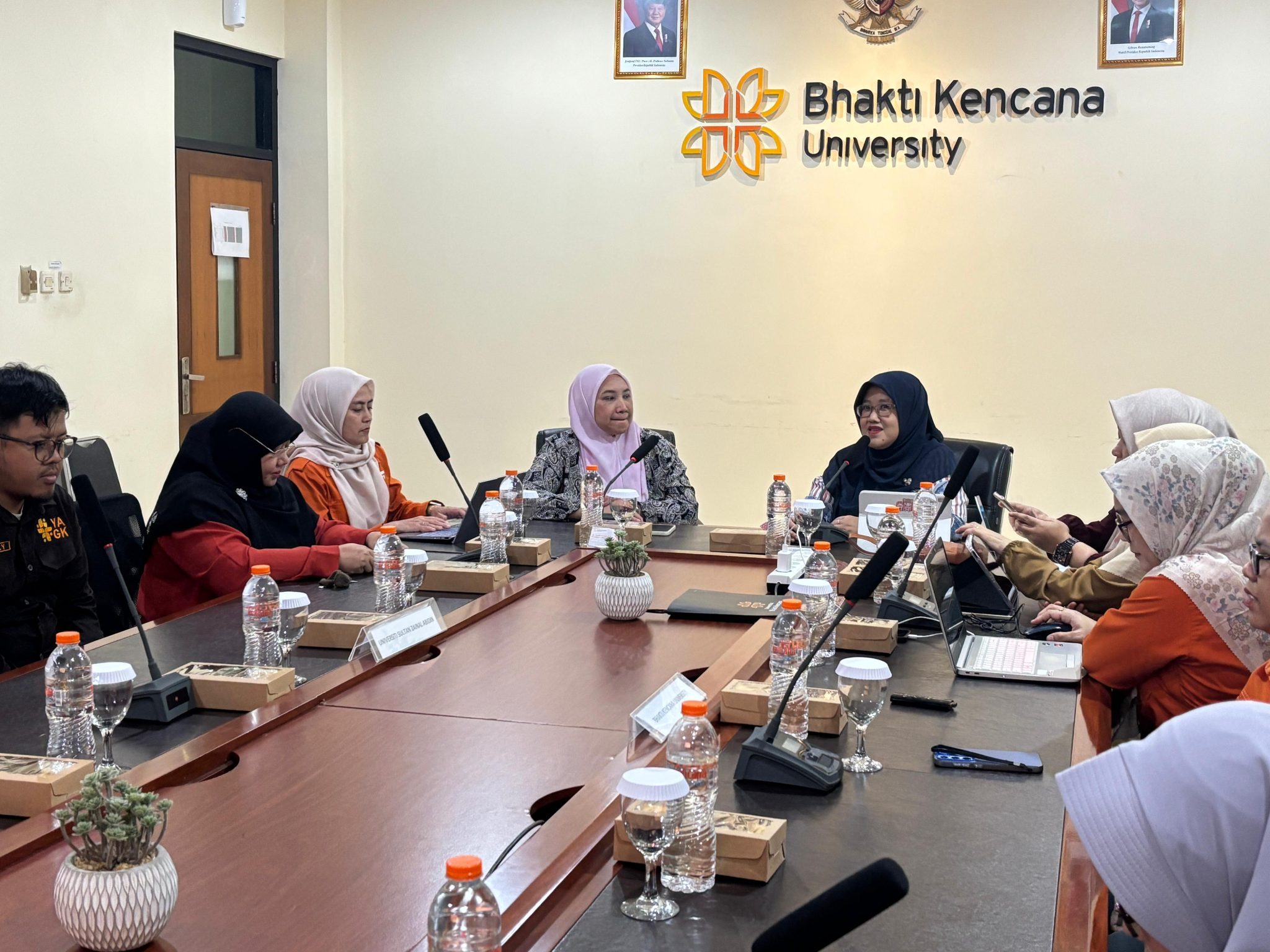 Kunjungan Tamu Farmasi Universiti Sultan Zainal Abidin Malaysia di Bhakti Kencana University